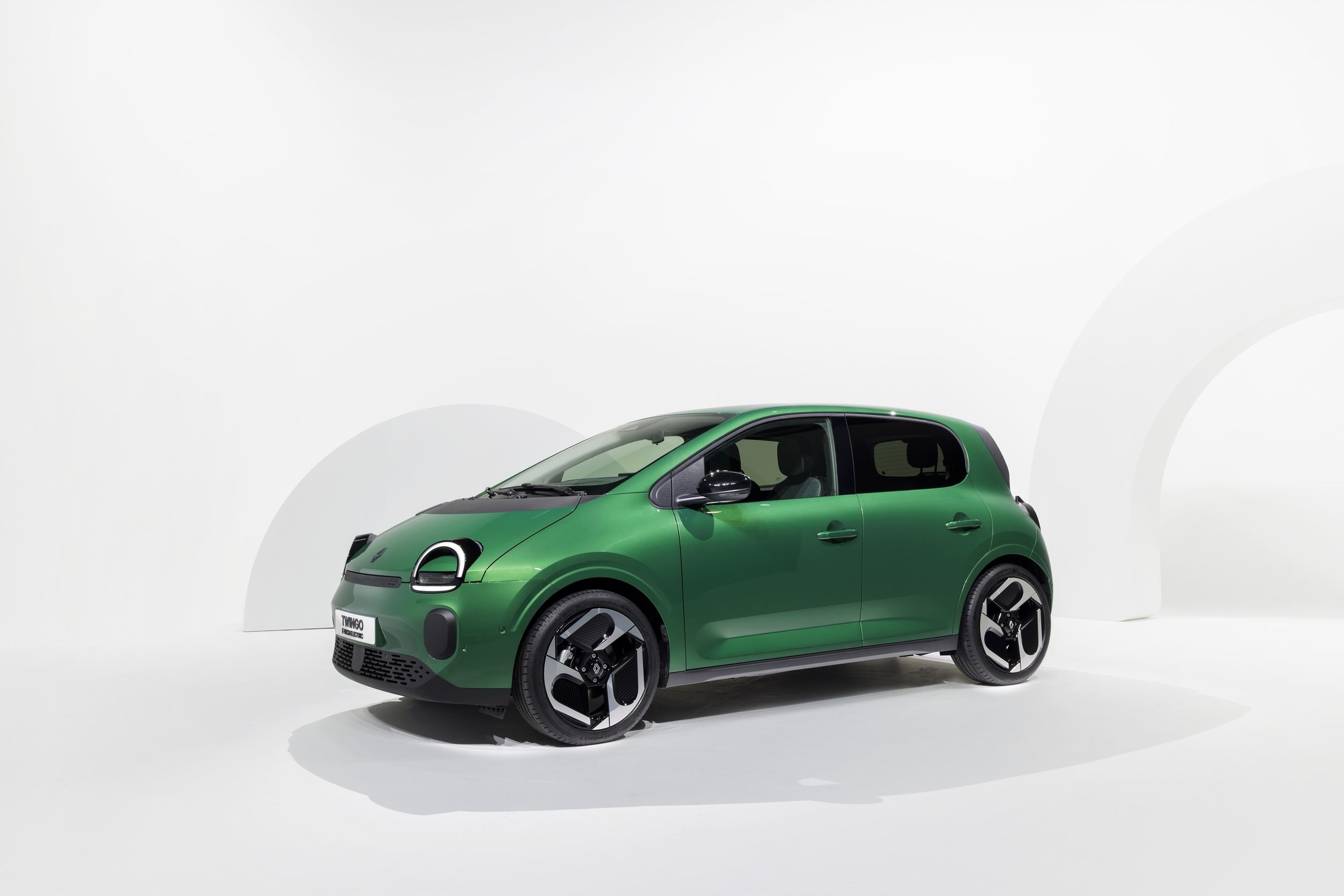 Renault Twingo E-Tech als elektrischer fünftüriger Kleinwagen