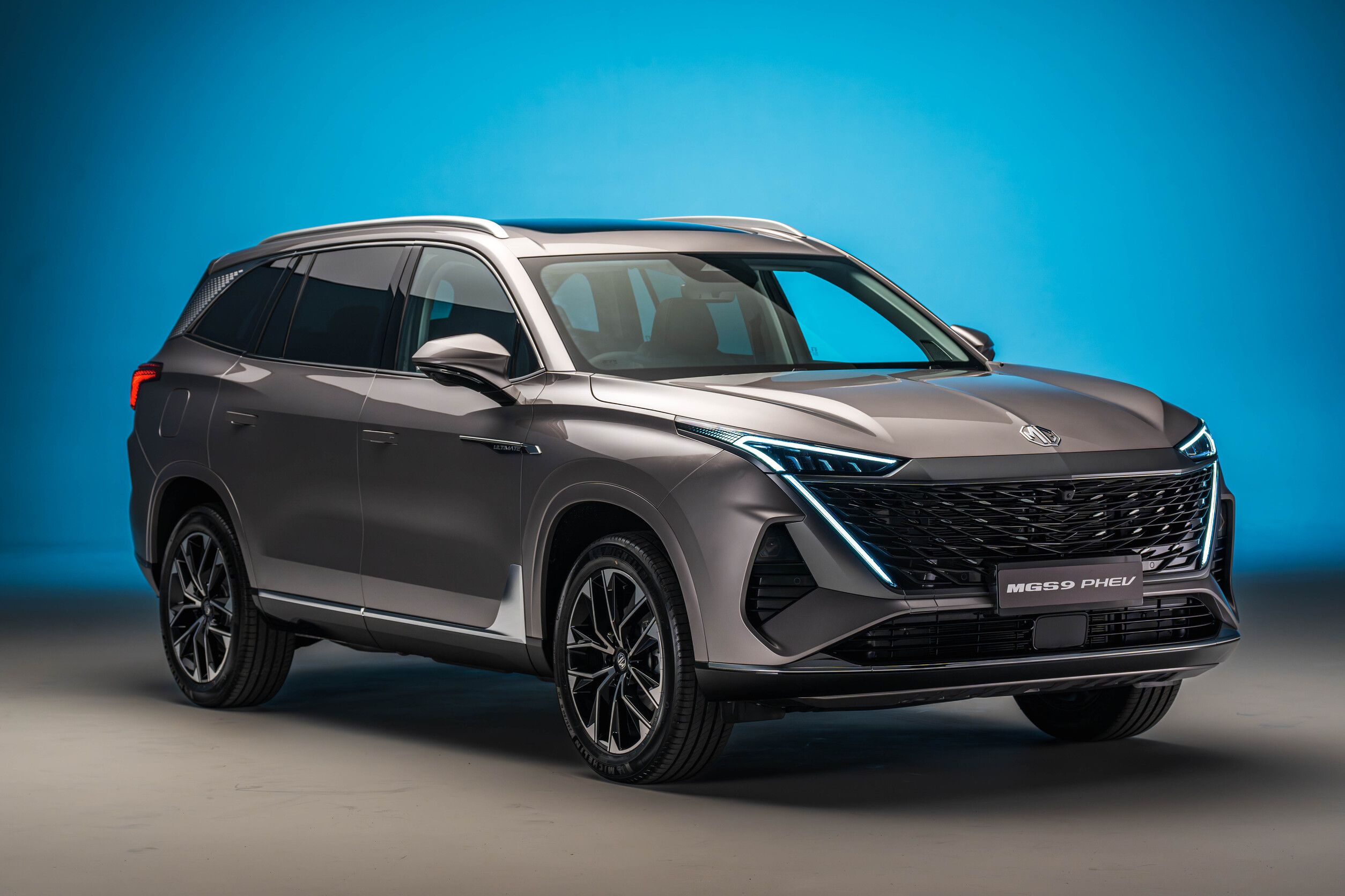 MG MGS9 PHEV als großes Siebensitzer-SUV mit Plug-in-Hybridantrieb