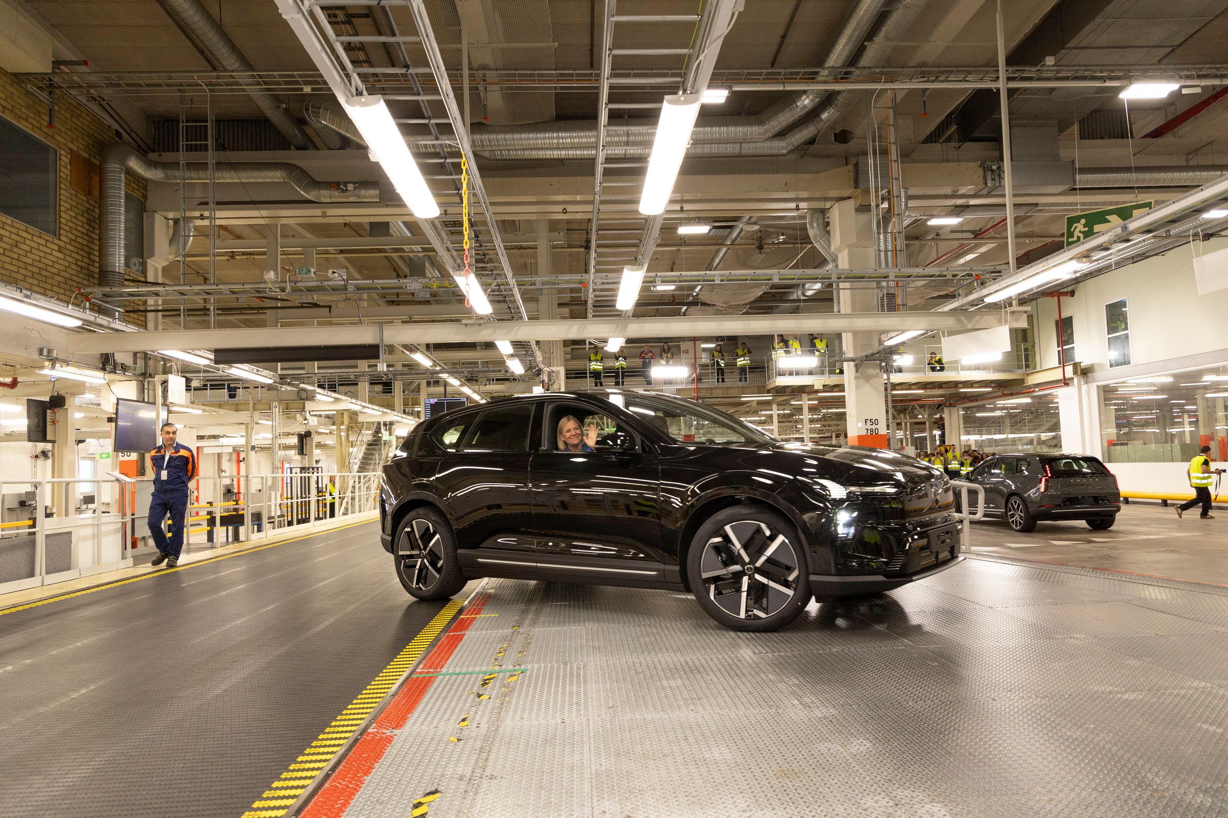 Volvo EX60 als elektrisches SUV im Kontext des Produktionsstarts in Göteborg