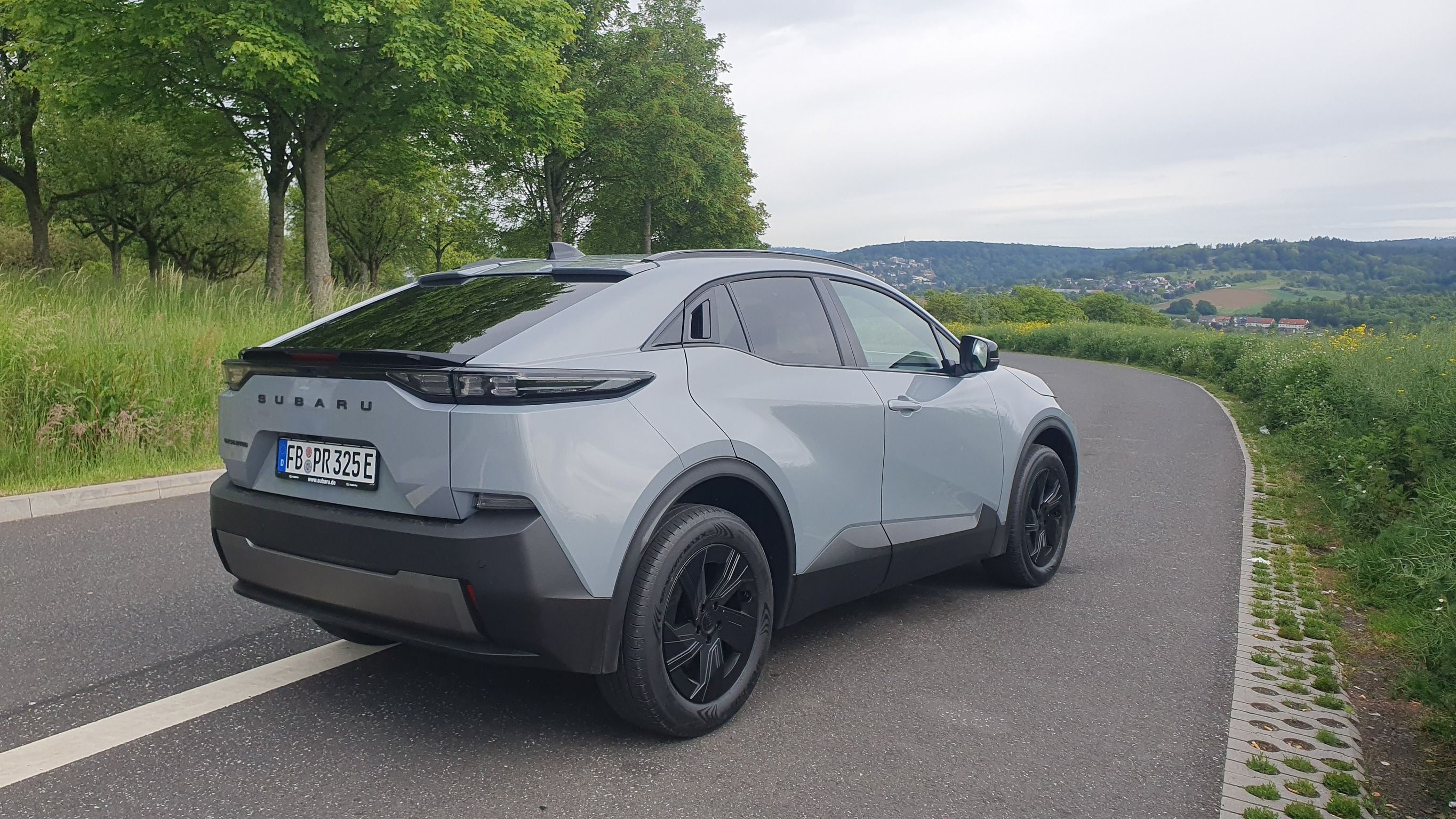 Subaru Uncharted als kompaktes Elektro-SUV mit Front- oder Allradantrieb
