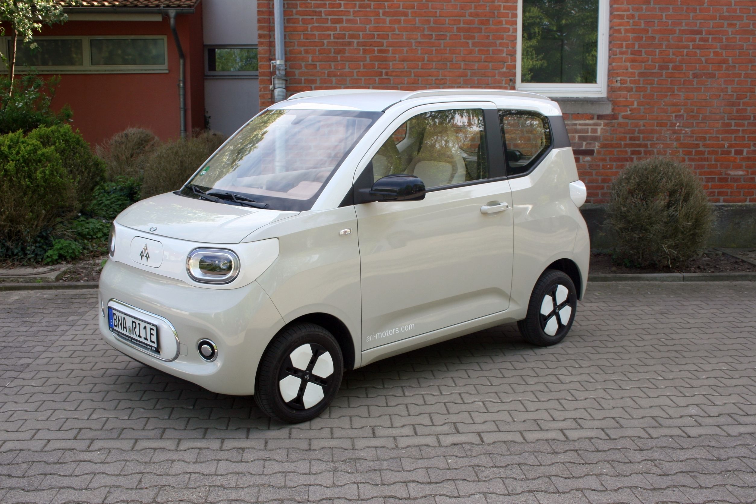 Ari Bruni als kompakter elektrischer Viersitzer im Stadtverkehr