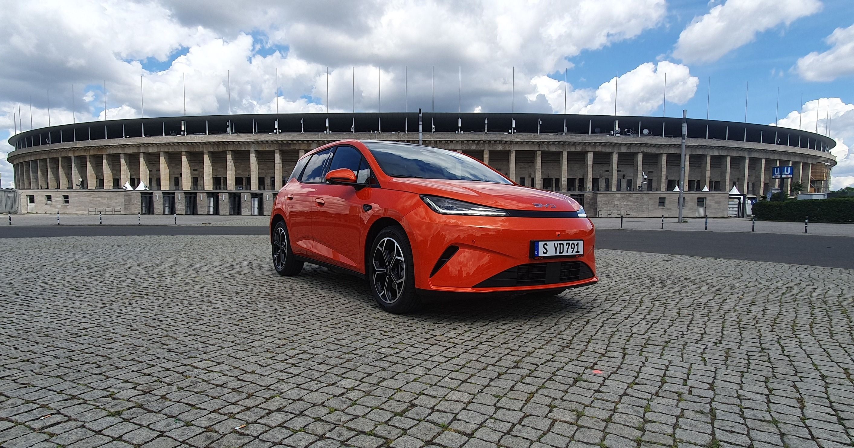 BYD Dolphin G DM-i als kompakter Plug-in-Hybrid-Kleinwagen