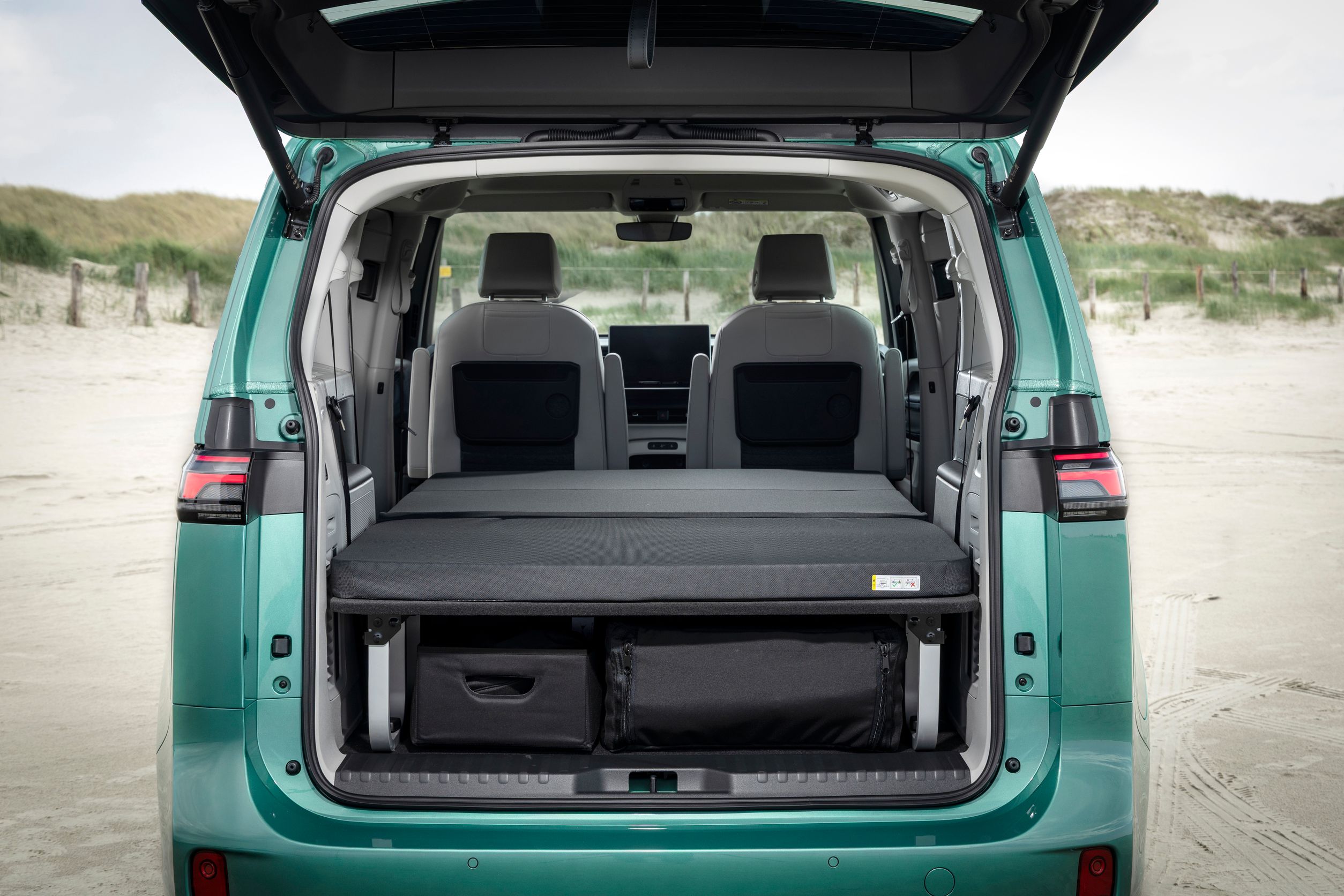 VW ID. Buzz mit Gute-Nacht-Paket und Campingausstattung