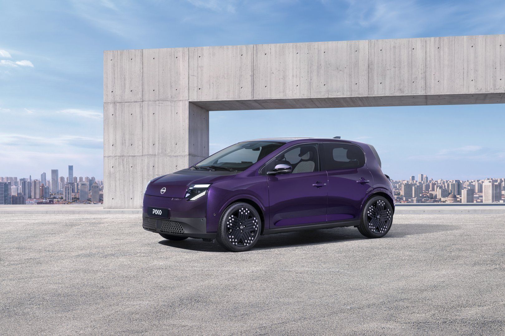 Nissan Pixo als elektrischer Kleinstwagen für den urbanen Einsatz