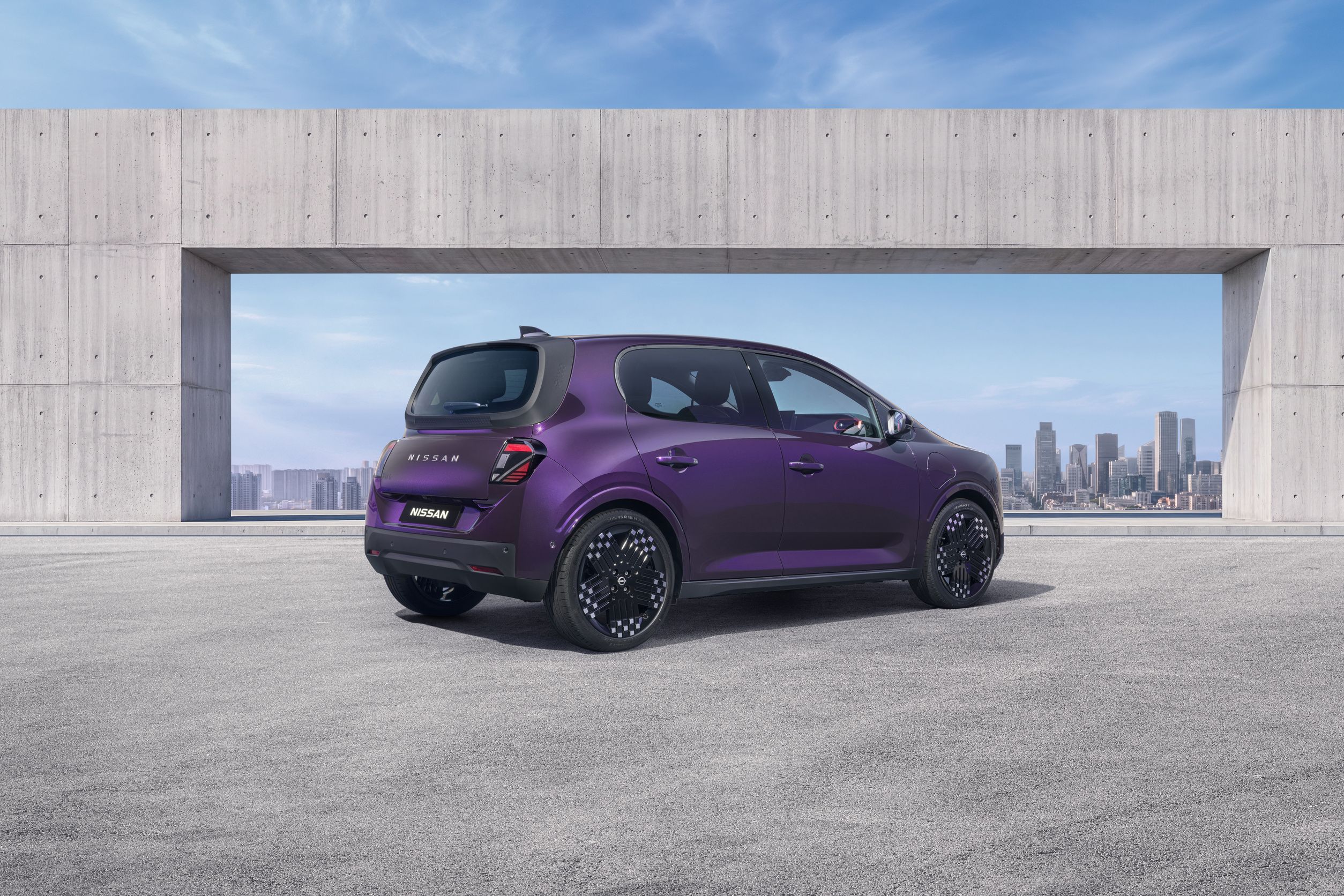 Nissan Pixo als elektrischer Kleinstwagen für den urbanen Einsatz